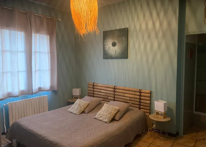 Couette-café Bastide Du Bonheur Saint Donat 4*