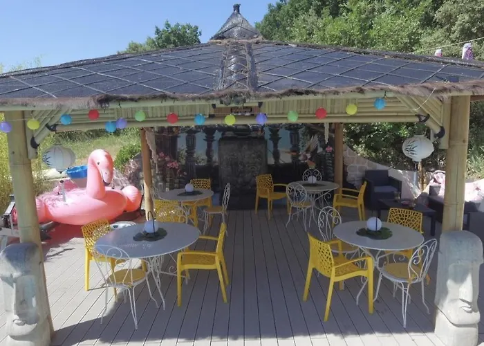 Bastide Du Bonheur Saint Donat Couette-café