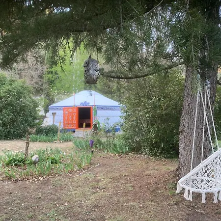 Bastide Du Bonheur Saint Donat 住宿加早餐酒店 格雷乌莱班