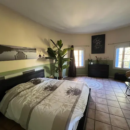 Bastide Du Bonheur Saint Donat 格雷乌莱班