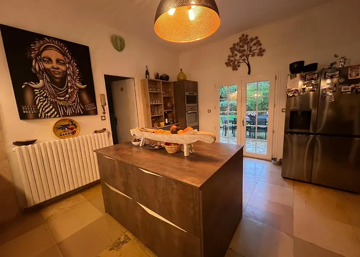 Bastide Du Bonheur Saint Donat 4*